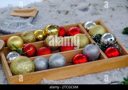 Décorations de Noël en plein air dans une rue Banque D'Images