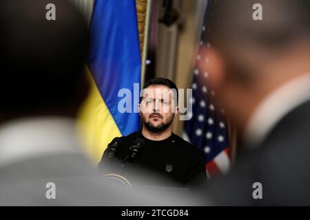 Washington, États-Unis. 12 décembre 2023. Le président ukrainien Volodymyr Zelensky est vu lors d’une conférence de presse conjointe avec le président américain Joe Biden après leur rencontre à la Maison Blanche à Washington, DC le mardi 12 décembre 2023. Photo de Yuri Gripas/UPI crédit : UPI/Alamy Live News Banque D'Images