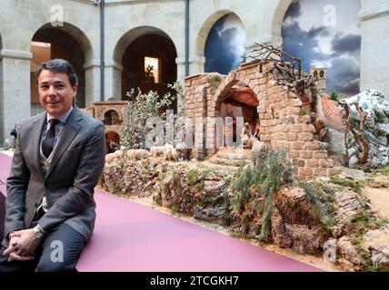 Madrid, 12-9-2013.-inauguration de la scène de la Nativité de la Communauté de Madrid;à l'image, le président Ignacio Gonzalez lors de la visite.-photo Ernesto Agudo.Archdc. Crédit : Album / Archivo ABC / Ernesto Agudo Banque D'Images