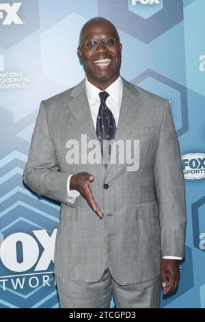 **FICHIER PHOTO** André Braugher est décédé. NEW YORK CITY - 16 MAI : Andre Braugher arrive à la FOX 2016 Programming Presentation arrivée sur le tapis rouge à la patinoire Wollman de Central Park le lundi 16 mai 2016, à New York. Crédit : MediaPunch Banque D'Images