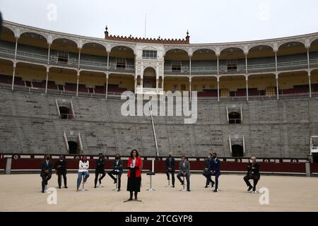 Madrid, 04/08/2021. Arène Las Ventas. Hommage au torero Víctor Puerto avec l'inauguration d'une fresque de Luis Gordillo par la présidente Isabel Díaz Ayuso et le maire, Martínez Almeida. L'événement a été suivi par l'artiste Luis Gordillo, Raquel Sanz, veuve du torero, Chapu Apaolaza, porte-parole de la FTL, Victorino Martín et les toreros José Tomás et José María Manzanares. Photo : Jaime García. ARCHDC. Crédit : Album / Archivo ABC / Jaime García Banque D'Images