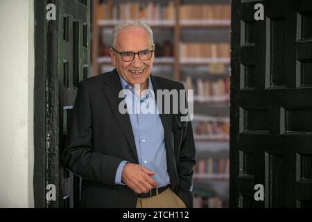 Séville, 05/24/2022. Entretien avec Alfonso Guerra à l'occasion de son entrée à l'Académie royale sévillienne des bonnes lettres. Photo : Raúl Doblado. ARCHSEV. Crédit : Album / Archivo ABC / Raúl Doblado Banque D'Images