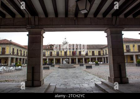 Brunete (Madrid) 04/28/2016. Vues des Porticos de la Plaza Mayor. Photo : Isabel Permuy Archdc. Crédit : Album / Archivo ABC / Isabel B Permuy Banque D'Images