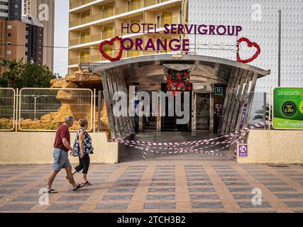 Alicante le 5 février 2021. Benidorm sans tourisme. Hôtels, terrasses et cafés fermés. Hotel Servigroup Orange fermé photo Juan Carlos Soler archdc. Crédit : Album / Archivo ABC / Juan Carlos Soler Banque D'Images