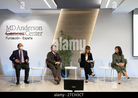 Madrid, 03/30/2022. ABC Health Forum, 'cancer du côlon. Prévention et traitement ». Intervenants : José Ignacio Martín Valdés, Santiago González, Pedro Robledo, Ricardo Cubedo, Pilar Sánchez Vera, Irene López Rojo et Ana Garnica. Photo : Isabel Permuy. ARCHDC. Crédit : Album / Archivo ABC / Isabel B. Permuy Banque D'Images
