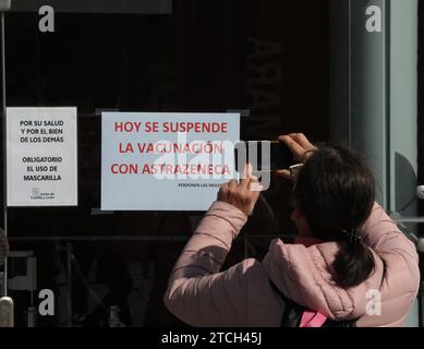 Valladolid, 04/07/2021. La vaccination avec AstraZeneca est suspendue en Castille-et-León. Sur l'image, un centre de vaccination où l'inoculation vaccinale a été suspendue. Photo : Heras. ARCHDC. Crédit : Album / Archivo ABC / Francisco Javier de Las Heras Banque D'Images