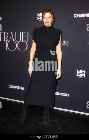 Frauen 100 - The Stage Katrin Bauerfeind beim Frauen 100 - The Stage Event im Admiralspalast am 12.12.2023 à Berlin. *** Femmes 100 la scène Katrin Bauerfeind aux femmes 100 la scène à l'Admiralspalast le 12 12 2023 à Berlin Copyright : xEventpressxKochanx Banque D'Images
