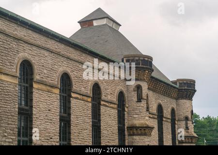 L'extérieur de l'Ohio State Reformatory, prison historique située à Mansfield, Ohio un jour d'automne Banque D'Images