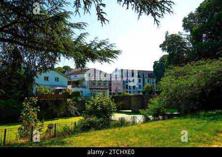 Vue sur la vieille ville près de Kettwig. Quartier d'Essen. Paysage dans la région de la Ruhr. Banque D'Images