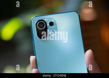 HCMC, VN - smartphone Xiaomi 11 Lite pour un usage éditorial Banque D'Images