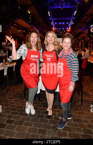 Madita von Hülsen, Sandra Quadflieg und Rhea Harder / Charity-Veranstaltung / Mehr als eine Warme Mahlzeit / Hambourg / 12. Décembre 2023 *** Madita von Hülsen, Sandra Quadflieg et Rhea Harder événement caritatif plus qu'un repas chaud Hambourg 12 décembre 2023 Banque D'Images