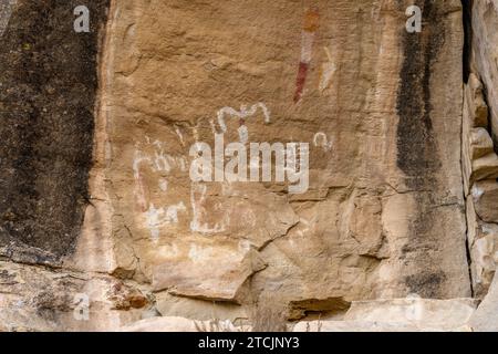 Pictogrammes préhispaniques au site d'interprétation White Birds dans le district historique national de Canyon Pintado au Colorado. Améri pré-hispanique Banque D'Images