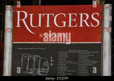 Newark, États-Unis. 13 décembre 2023. Université Rutgers - Campus de Newark photographié à Newark. L'administration Biden a ouvert une enquête à l'Université Rutgers - Newark Campus à Newark, New Jersey qui est maintenant sur la liste des écoles sous contrôle fédéral depuis le début de la guerre Israël-Hamas en octobre 2023. (Photo de Kyle Mazza/SOPA Images/Sipa USA) crédit : SIPA USA/Alamy Live News Banque D'Images