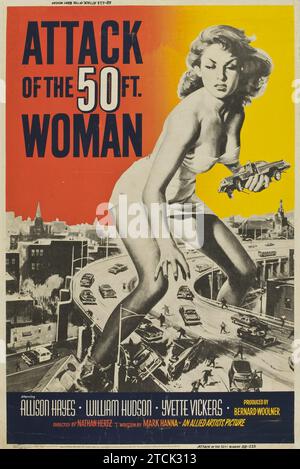 Attaque de la femme de 50 pieds (Allied Artists, 1958). Affiche de film vintage avec Allison Hayes, William Hudson et Yvette Vickers. Film de science-fiction. Version alternative de l'affiche. Banque D'Images