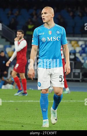 Napoli, Italie. 12 décembre 2023. Leo Østigård joueur de Napoli, lors du match de championnat entre Napoli vs Sporting Braga résultat final, Napoli 2, Sporting Braa 0, match joué au stade Diego Armando Maradona. Napoli, Italie, 12 décembre 2023. (Photo de Vincenzo Izzo/Sipa USA) crédit : SIPA USA/Alamy Live News Banque D'Images