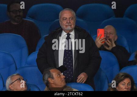 Naples, Italie. 12 décembre 2023. Aurelio de Laurentiis, président de la SSC Napoli, se présente avant le match de l'UEFA Champions League entre la SSC Napoli et le SC Braga au Stadio Diego Armando Maradona Naples Italie le 12 décembre 2023. Crédit : Franco Romano/Alamy Live News Banque D'Images