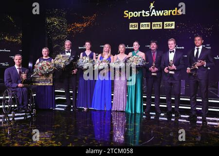 Prix sportifs 2023 Preisträger der Sports Awards 2023 : v.l. Marcel Hug, Stefanie Grob, Heinz Günthardt, Jil Teichmann, Simona Waltert, Viktorija Golubic, Belinda Bencic, Thomas Stauffer, Marco Odermatt, Manuel Akanji. Verleihung der Sports Awards am 10.12.2023 in den SRF-Studios im Zürcher Leutschenbach, Kanton Zürich, Schweiz. *** Prix sportifs 2023 gagnants des Prix sportifs 2023 de gauche Marcel Hug, Stefanie Grob, Heinz Günthardt, Jil Teichmann, Simona Waltert, Viktorija Golubic, Belinda Bencic, Thomas Stauffer, Marco Odermatt, Manuel Akanji Présentation des Sports Awards sur 10 12 202 Banque D'Images