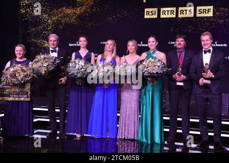 Prix sportifs 2023 Preisträger der Sports Awards 2023 : v.l. Stefanie Grob, Heinz Günthardt, Jil Teichmann, Simona Waltert, Viktorija Golubic, Belinda Bencic, Thomas Stauffer, Marco Odermatt. Verleihung der Sports Awards am 10.12.2023 in den SRF-Studios im Zürcher Leutschenbach, Kanton Zürich, Schweiz.Verleihung der Sports Awards am 10.12.2023 in den SRF-Studios im Zürcher Leutschenbach, Kanton Zürich, Schweiz. *** Prix sportifs 2023 gagnants des Prix sportifs 2023 de gauche Stefanie Grob, Heinz Günthardt, Jil Teichmann, Simona Waltert, Viktorija Golubic, Belinda Bencic, Thomas Stauffer, Marc Banque D'Images