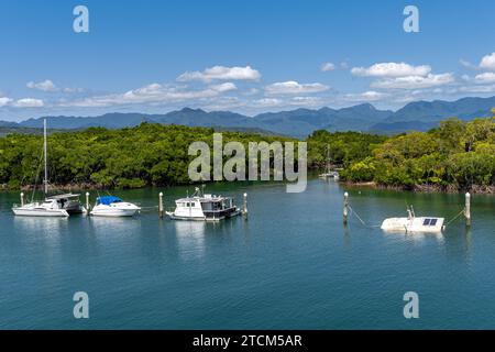 Départ de Port Douglas Australie sur le chemin de la Grande barrière Rek Banque D'Images