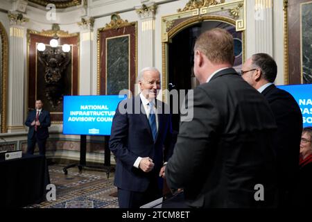 Washington, États-Unis. 13 décembre 2023. Le président AMÉRICAIN Joe Biden participe à la réunion du National Infrastructure Advisory Council à la Maison Blanche à Washington le 13 décembre 2023. Photo de Yuri Gripas/ABACAPRESS.COM crédit : Abaca Press/Alamy Live News Banque D'Images