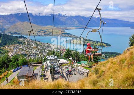 La luge, le télésiège de Skyline Gondola et Queenstown, Luge, Région de l'Otago, île du Sud, Nouvelle-Zélande Banque D'Images