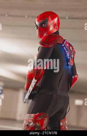 Un cosplayer masculin habillé en Spiderman de la franchise de films Marvel Comics Banque D'Images