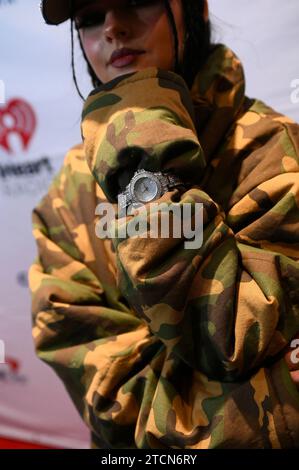 Philadelphie, États-Unis. 12 décembre 2023. Jessie Murph pose sur le tapis rouge alors que fans et stars convergent pour un spectacle musical festif, iHeartRadio Jingle ball de Q102 au Wells Fargo Center à Philadelphie, PA, USA le 13 décembre 2023. (Photo de Bastiaan Slabbers/Sipa USA) crédit : SIPA USA/Alamy Live News Banque D'Images