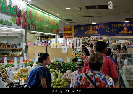 Épiceries asiatiques dans le BKK International Fast Food Centre communauté chinoise vietnamienne multiculturelle à Cabramatta, dans l'ouest de Sydney Banque D'Images