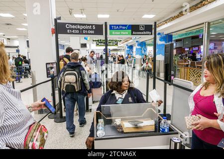 Miami Floride, Miami International Airport MIA, intérieur intérieur intérieur, hall terminal, contrôle de sécurité, TSA Precheck Pre Check handicap accessibil Banque D'Images