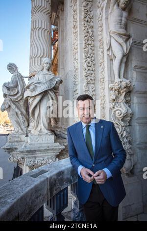 Séville, 01/14/2022. Entretien avec Juanma Moreno, présidente de la Junta de Andalucía. Photo : Raúl Doblado. ARCHSEV. Crédit : Album / Archivo ABC / Raúl Doblado Banque D'Images