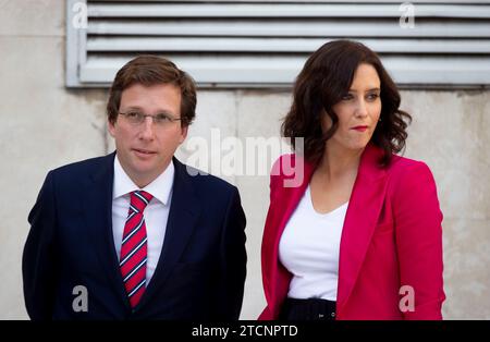 Madrid, 03/09/2020. Lorenzo Amor est réélu à l'unanimité président de la Fédération nationale des associations de travailleurs indépendants (ATA). Sur l'image, Isabel Díaz Ayuso et Martínez Almeida. Photo : Ignacio Gil. ARCHDC. Crédit : Album / Archivo ABC / Ignacio Gil Banque D'Images