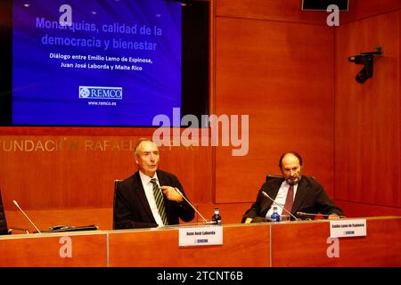 Madrid, 10/25/2022. Fondation Rafael del Pino. Présentation de REMCO (réseau d’études des monarchies contemporaines), avec Emilio Lamo de Espinosa et Juan José Laborda. Photo : Guillermo Navarro. ARCHDC. Crédit : Album / Archivo ABC / Guillermo Navarro Banque D'Images