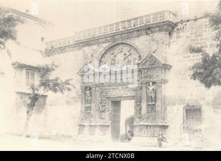 Córdoba, 1900 (CA.). Le palais Páez Castillejo, siège actuel du musée archéologique et ethnologique de Córdoba. Crédit : Album / Archivo ABC Banque D'Images