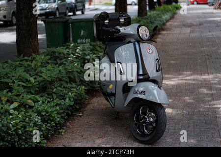 HCMC, VN - décembre 2023. Moto Vespa GTS TuperTech 300 Banque D'Images