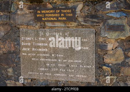 Monument à ceux qui sont morts dans le parc, Aoraki Mount Cook National Park, Île du Sud, Nouvelle-Zélande Banque D'Images