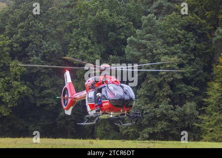 Entraînement au sauvetage par treuil de l'hélicoptère de sauvetage Christoph 62, à l'occasion du 50e anniversaire de la Luftrettung de la DRF. Le sauvetage de Banque D'Images