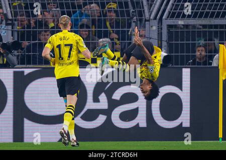 DORTMUND, ALLEMAGNE - DÉCEMBRE 13 : Karim Adeyemi (Borussia Dortmund) lors du match UEFA Champions League 2023/2024 - Groupe F du Borussia Dortmund et Banque D'Images