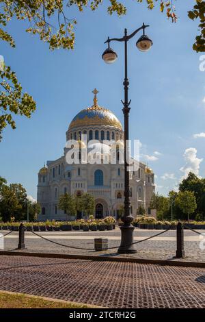 Cathédrale navale de St. Nicolas le Wonderworker à Cronstadt, Russie. Banque D'Images