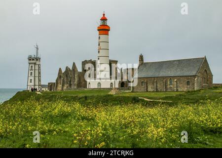 Phares et abbaye de Pointe Saint-Mathieu, Finistère, Bretagne (Bretagne), France Banque D'Images