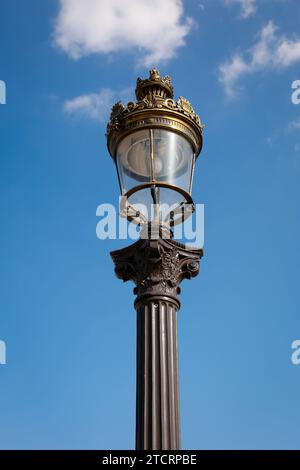 Place de la Concorde, l'une des places les plus célèbres de Paris, France Banque D'Images