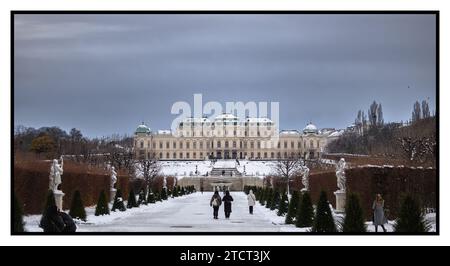 Palais du Belvédère en décembre neige, Autriche Banque D'Images