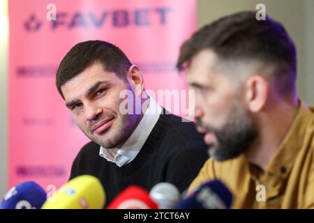 Zagreb, Croatie. 14 décembre 2023. Le boxeur croate Filip Hrgovic et son entraîneur Yousef Hasan annoncent un combat contre Mark de Mori lors d'une conférence de presse à Zagreb, Croatie, le 14 décembre 2023. Photo : Igor Kralj/PIXSELL crédit : Pixsell/Alamy Live News Banque D'Images