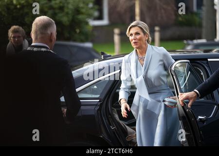 Bussum, pays-Bas. 14 décembre 2023. Queen Maxima arrive pour les enregistrements du gala de musique de Noël 2023 de la fondation More Music in the Classroom, enregistré et diffusé par AVROTROS. ANP JEROEN JUMELET pays-bas Out - belgique Out Credit : ANP/Alamy Live News Banque D'Images