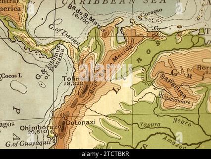 Une carte géographique vintage/antique en sépia de l'Amérique du Sud montrant la côte nord, la mer des Caraïbes et l'Amérique centrale. Banque D'Images