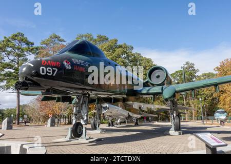 Exposition statique Fairchild Republic A-10 Thunderbolt II dans le parc Warbird, Myrtle Beach Caroline du Sud, États-Unis, 17 novembre 2023 Banque D'Images