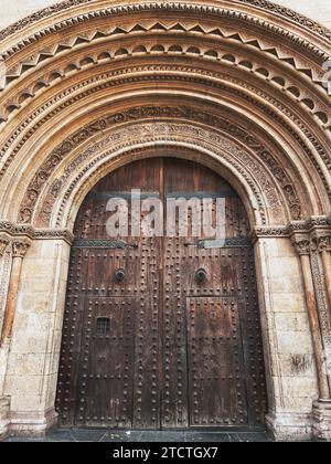 La cathédrale de Valence, également connue sous le nom de cathédrale Sainte-Marie, est une église catholique romaine située à Valence, en Espagne. Banque D'Images