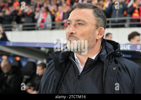 L'entraîneur-chef Franck Haise du RC Lens photographié lors du match de la journée 6 de l'UEFA Champions League dans le groupe B de la saison 2023-2024 entre le Racing Club de Lens et le FC Sevilla le 12 décembre 2023 à Lens, France. (Photo de David Catry / Isosport) Banque D'Images