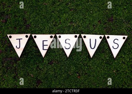 Lettres en bois formant le mot Jésus. Banque D'Images