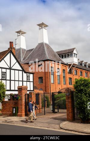 Royaume-Uni, Angleterre, Oxfordshire, Henley on Thames, New Street, anciens Maltings, maintenant appartements Banque D'Images