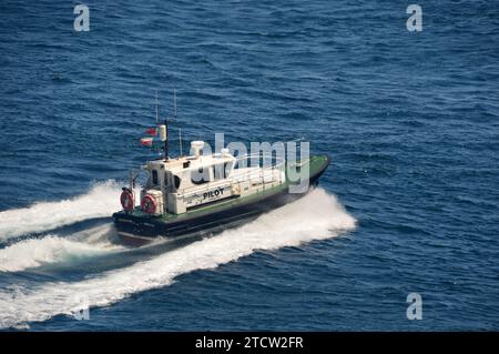 ''Sovereign Bay'' un bateau pilote Halmatic 35 exploité par Pilot Boats Gibraltar Limited dans la baie de Gibraltar, BTO, Espagne, UE. Banque D'Images